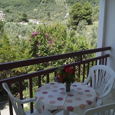 Apartmanhotel Lalaria 2*
