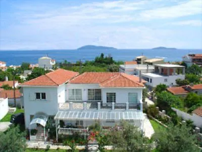 Lalaria Apartmanhotel 2*