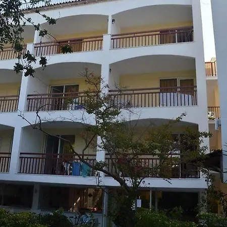 Lalaria Apartmanhotel