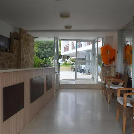 Lalaria Apartmanhotel 2*