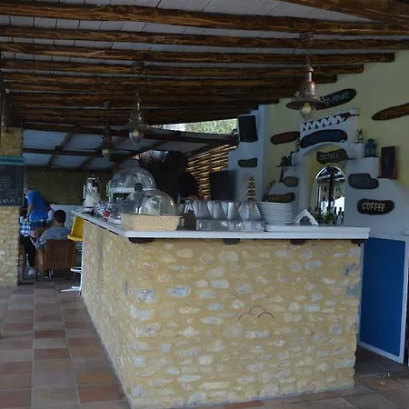 Lalaria Aparthotel 2*