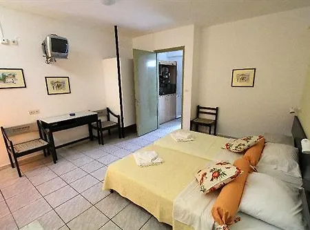 Aparthotel Lalaria