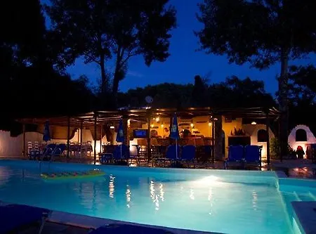 Lalaria Aparthotel 2*